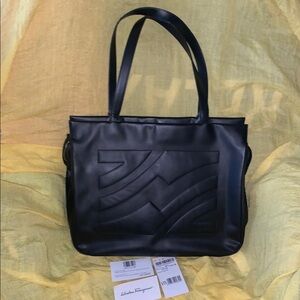 Elegant Black Leather Salvatore Farragamo Tote Bag!